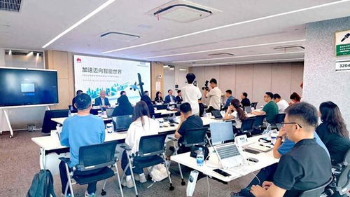 中國通信業(yè)雙引擎驅(qū)動(dòng) 5G規(guī)模化商用與AI加速落地引領(lǐng)信息電子技術(shù)服務(wù)升級(jí)